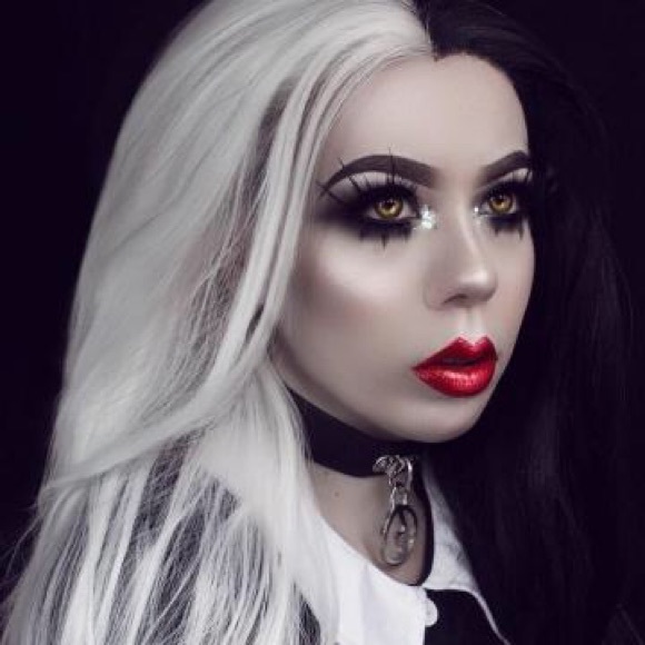 ?24” CRUELLA  BLACK & WHITE LACE FRONT WIG…NEW main image 5